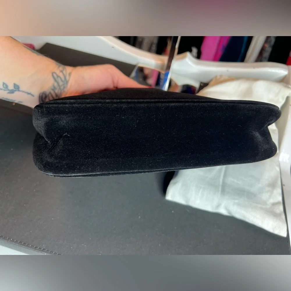 Authentic Gucci Beauty crossbody - Picture 9 of 9